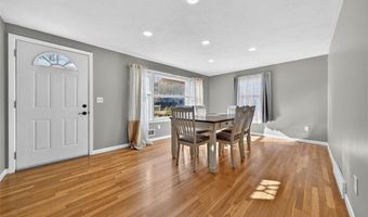 140 Promenade St, Barrington, RI 02806