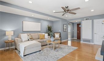 4956 E Holbrook, Anaheim, CA 92807
