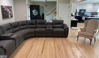 100 KNICKERBOCKER Dr, Belle Mead, NJ 08502
