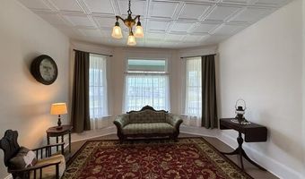 51 Broadway St, Baileyville, ME 04694