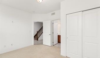 2769 Ashcombe Dr, Ann Arbor, MI 48105