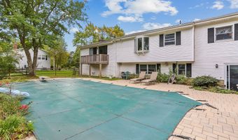 12 Greta Dr, Danbury, CT 06810