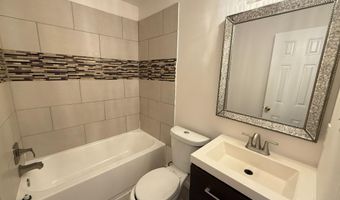 5009 D St SE 303, Washington, DC 20019