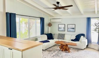 827 Kalalea St, Honolulu, HI 96825