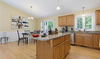 102 Bramble Bush Rd, Coventry, RI 02816