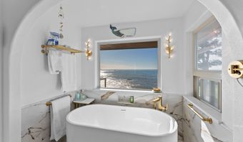 98686 FOX Dr, Brookings, OR 97415