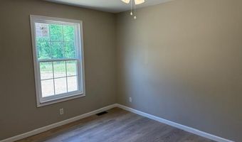 689 Cub Creek Rd, Appomattox, VA 24522