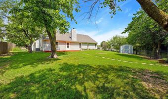 324 N Lakeside Dr, Andover, KS 67002