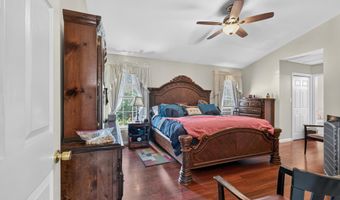 29 WALDEN Ln, Dover, DE 19904