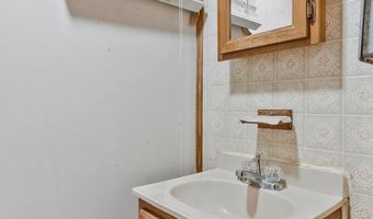 921 48TH St NE, Washington, DC 20019