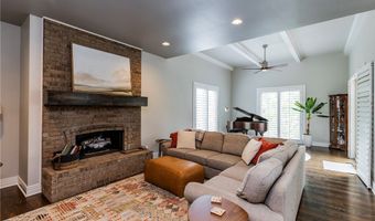 904 NW Oxford Gate, Bentonville, AR 72712