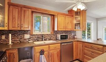 16431 Oak Hill Dr, Argentine, MI 48430