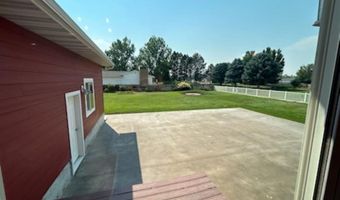 184 S 1st St W, Cowley, WY 82420