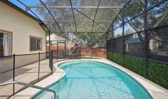 916 E CLEVELAND St, Apopka, FL 32703