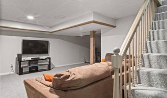 200 Heroux Blvd 203, Cumberland, RI 02864