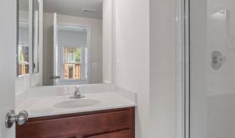 43381 RICKENBACKER Sq, Ashburn, VA 20147