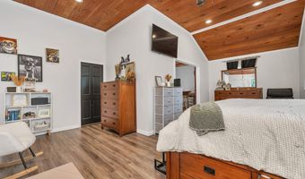 194 Hurricane Rd, Belmont, NH 03220