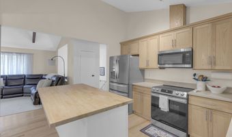41 Elbow Hill Rd, Brookfield, CT 06804
