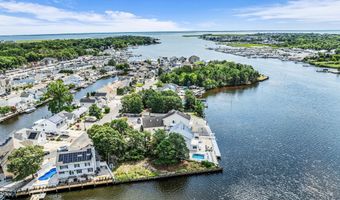 156 Cedar Run Rd, Bayville, NJ 08721