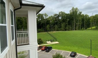 10521 STONY BLUFF Dr 401, Ashland, VA 23005