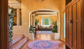 30 Camino Sanador, Santa Fe, NM 87505