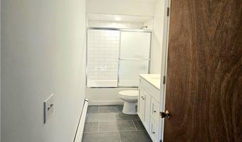 3 Lakeview Dr, Narragansett, RI 02882
