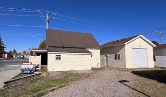 390 N Broadway St, Blackfoot, ID 83221