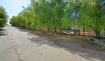 5920 Colodny Dr, Agoura Hills, CA 91301