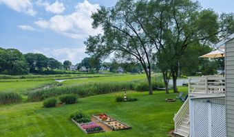 16 Driscoll Rd, Branford, CT 06405