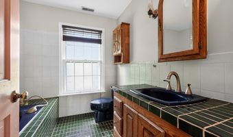 189 Province Line Rd, Allentown, NJ 08501