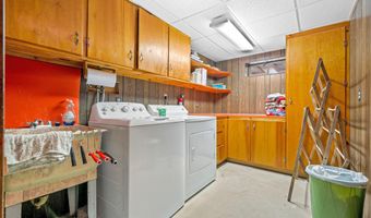 8 Pine Acres Rd, Amherst, NH 03031