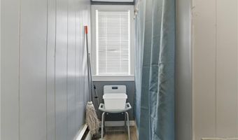 85 Hendricks St, Central Falls, RI 02863