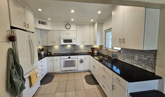 1131 Tracy Pl, Carlsbad, NM 88220