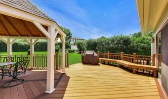 611 W Whiting Ln, Arlington Heights, IL 60004