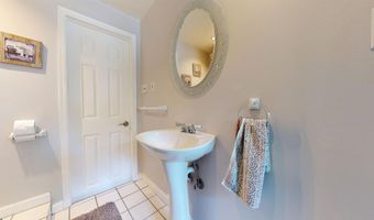 267 W Wyoming Ave, Absecon, NJ 08201
