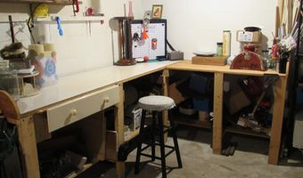 1738 N ERB St, Appleton, WI 54911