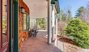 1026 Essex St, Bangor, ME 04401