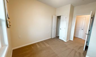 2205 Green Hills Dr 1403, Ames, IA 50014