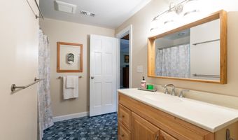 135 Amherst St 28, Amherst, NH 03031