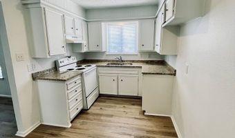 1203 D Redwood D, Andrews, TX 79714