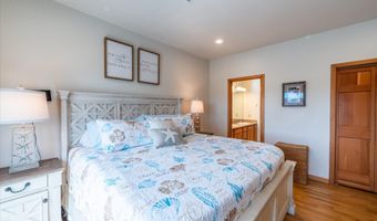 1323 VILLAGE Loop, Bandon, OR 97411