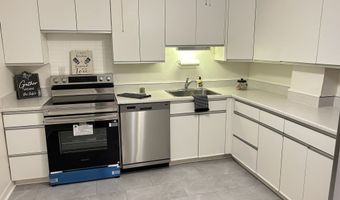 25 Cartright St 1E, Bridgeport, CT 06604