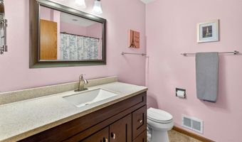 N9168 Cherry Meadow Dr, Appleton, WI 54915