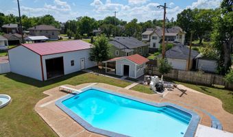 411 N B St, Arkansas City, KS 67005