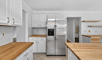 9 EATON Pl, Bear, DE 19701