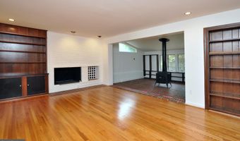 7024 RICHARD Dr, Bethesda, MD 20817