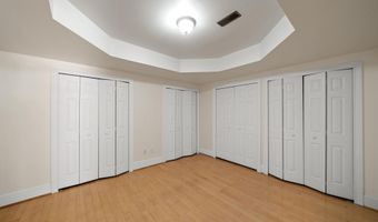 2086 Autumn Hill Dr, Ann Arbor, MI 48103