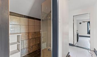 1215 NAVARINO St, Algoma, WI 54201