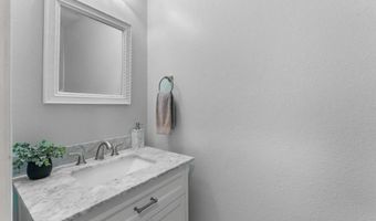 729 Mosaic Cir, Oceanside, CA 92057