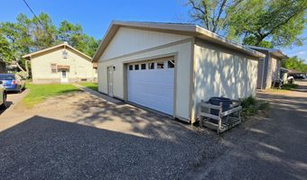 1306 S 2nd St, Aberdeen, SD 57401